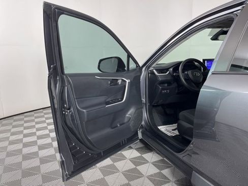 Used 2023 Toyota RAV4 LE FWD image 17