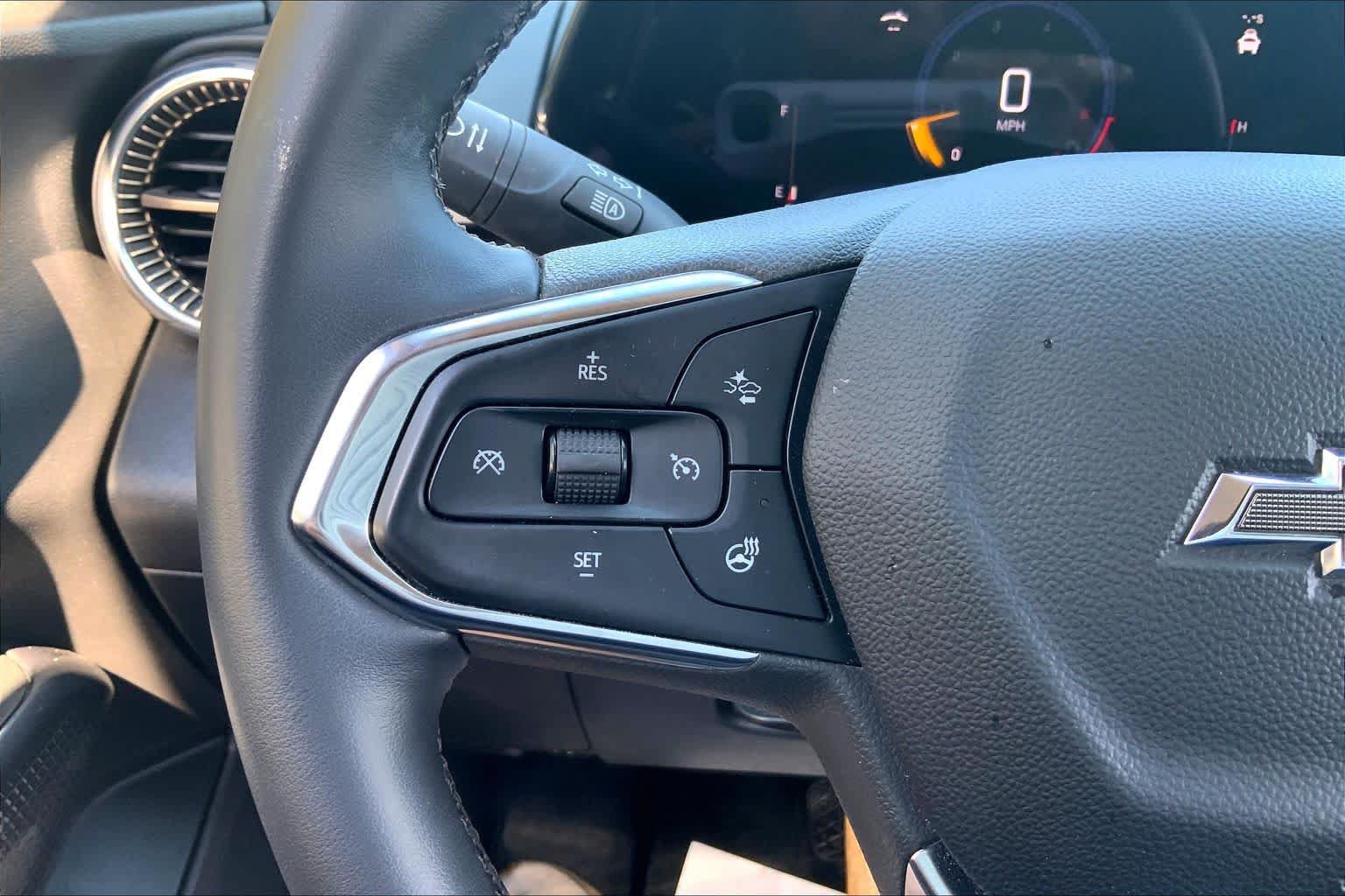 Used 2024 Chevrolet Trax ACTIV w/ Sunroof Package FWD image 24