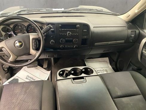 Used 2011 Chevrolet Silverado 2500 LT w/ Interior Plus Package image 12