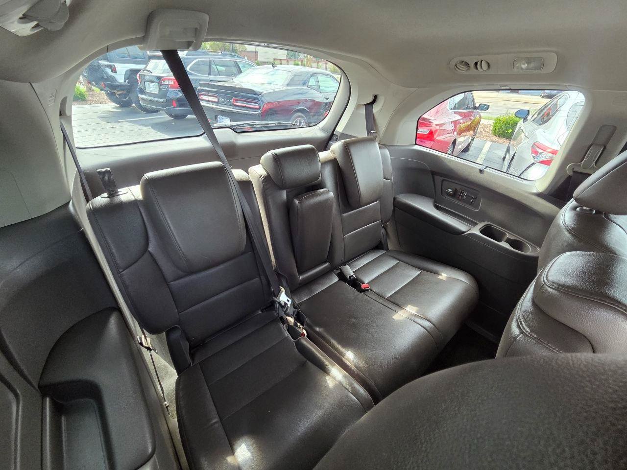 Used 2014 Honda Odyssey Touring image 19