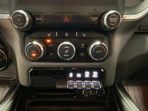 Used 2020 RAM 1500 Big Horn AWD/4WD image 24
