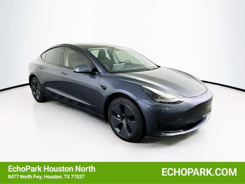 Used 2023 Tesla Model 3 Standard Range image 1