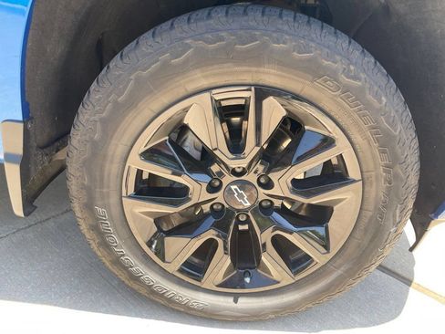 Used 2023 Chevrolet Silverado 1500 RST AWD/4WD image 6