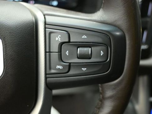 Used 2022 GMC Yukon XL Denali w/ Denali Premium Package image 14