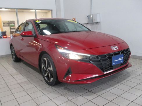 Certified 2023 Hyundai Elantra SEL w/ Convenience Package image 1