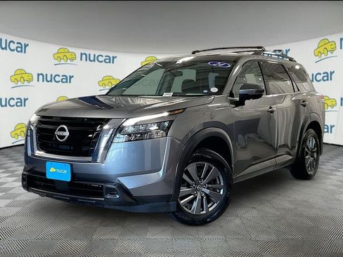 Used 2024 Nissan Pathfinder SV AWD/4WD image 3