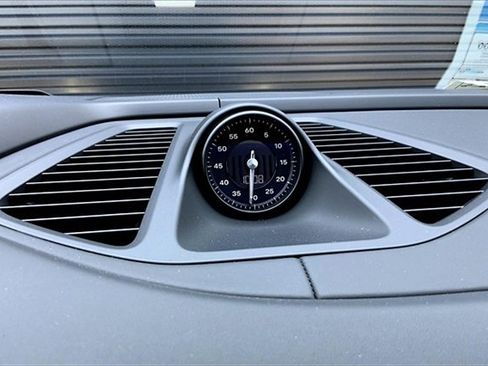 Used 2025 Porsche Macan Electric image 30