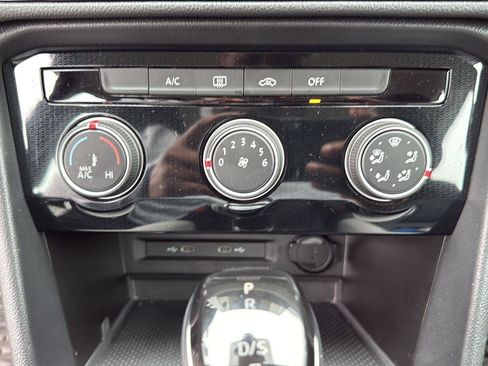 Certified 2025 Volkswagen Taos S w/ Taos MDO Package image 16