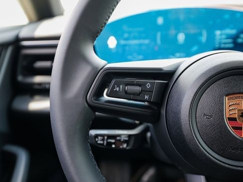 New 2025 Porsche Macan Electric RWD image 17