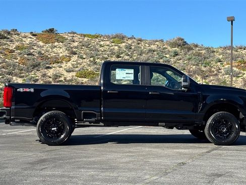 New 2026 Ford F250 4x4 Crew Cab Super Duty image 3