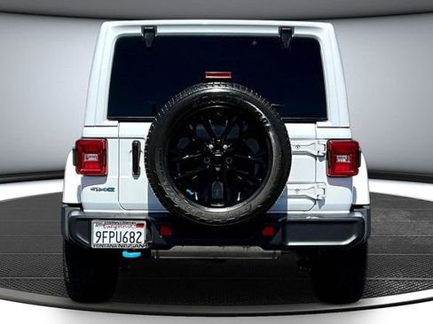 Used 2023 Jeep Wrangler Unlimited Sahara w/ Cold Weather Group image 5