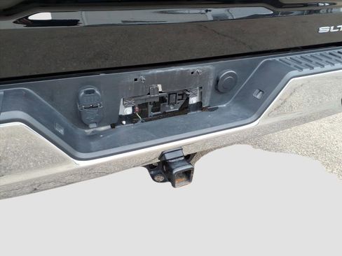 Used 2024 GMC Sierra 1500 SLT image 16