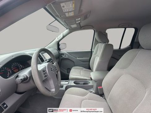 Used 2019 Nissan Frontier SV image 11