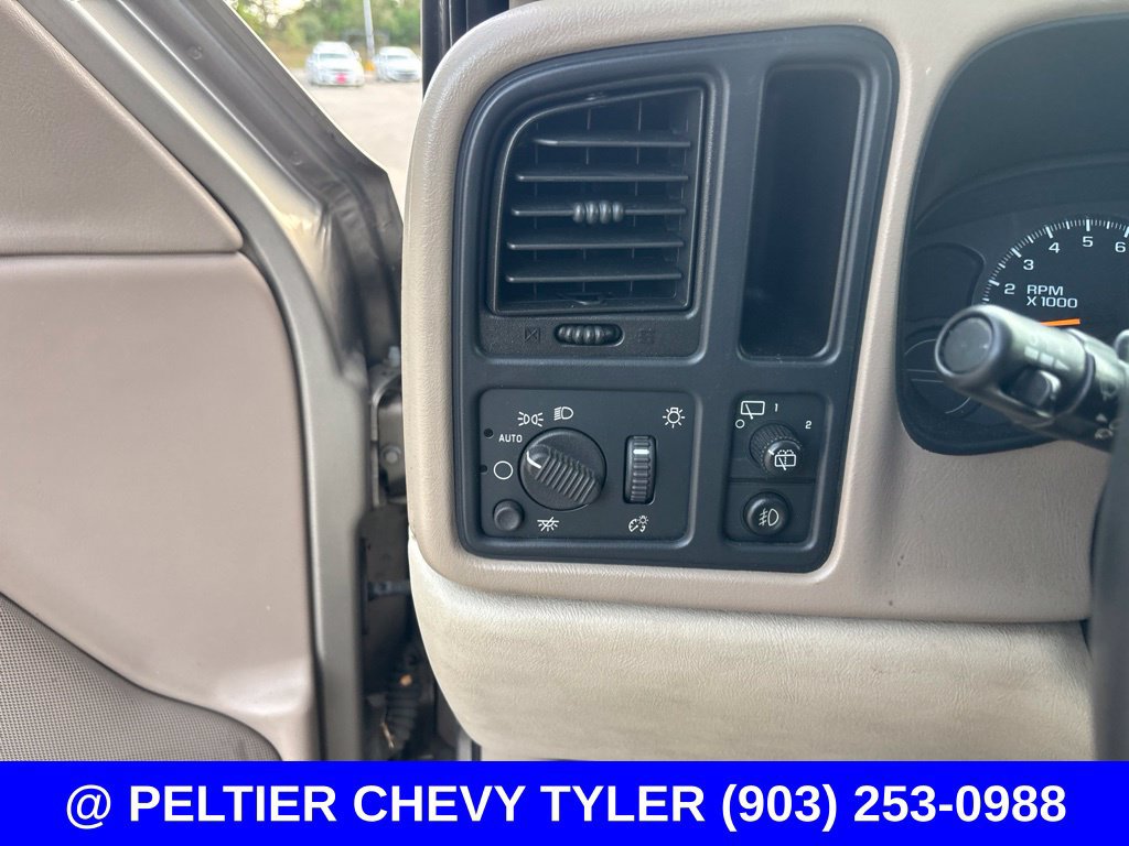 Used 2003 Chevrolet Tahoe LT RWD image 12