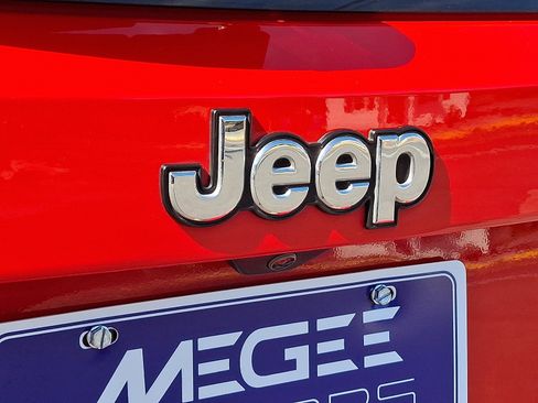 Certified 2023 Jeep Renegade Latitude image 28