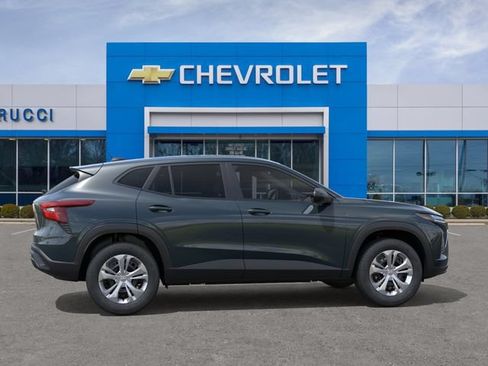 New 2026 Chevrolet Trax LS w/ Driver Confidence Package FWD image 5