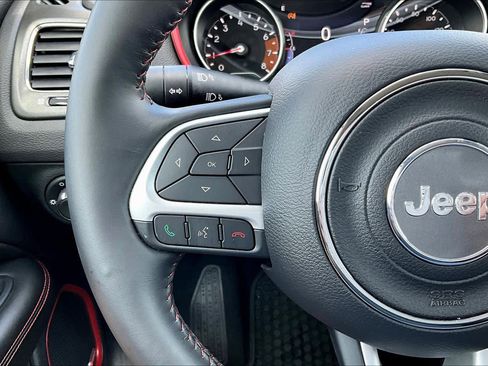 Used 2018 Jeep Compass Trailhawk w/ Safe & Security Group image 24