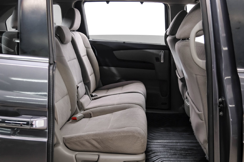 Used 2016 Honda Odyssey SE image 45