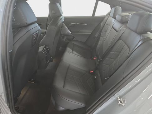 Used 2026 BMW 530i w/ M Sport Package RWD image 8