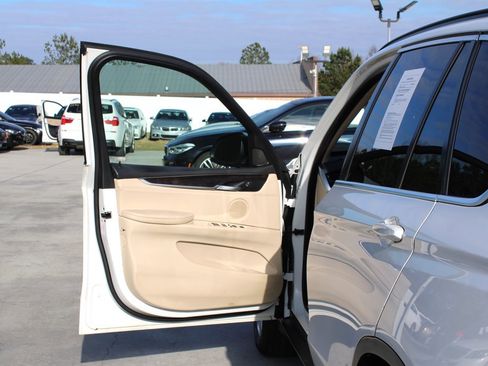 Used 2015 BMW X5 xDrive35d image 30