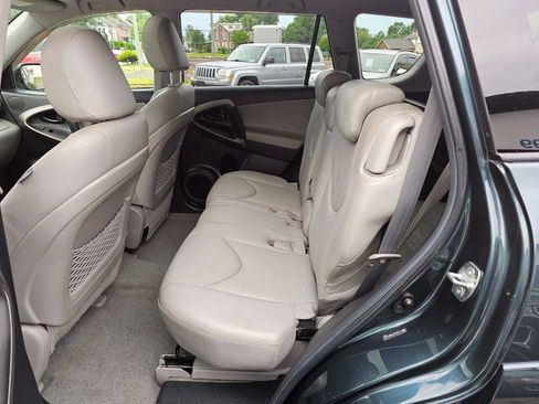 Used 2011 Toyota RAV4 Limited AWD/4WD image 10