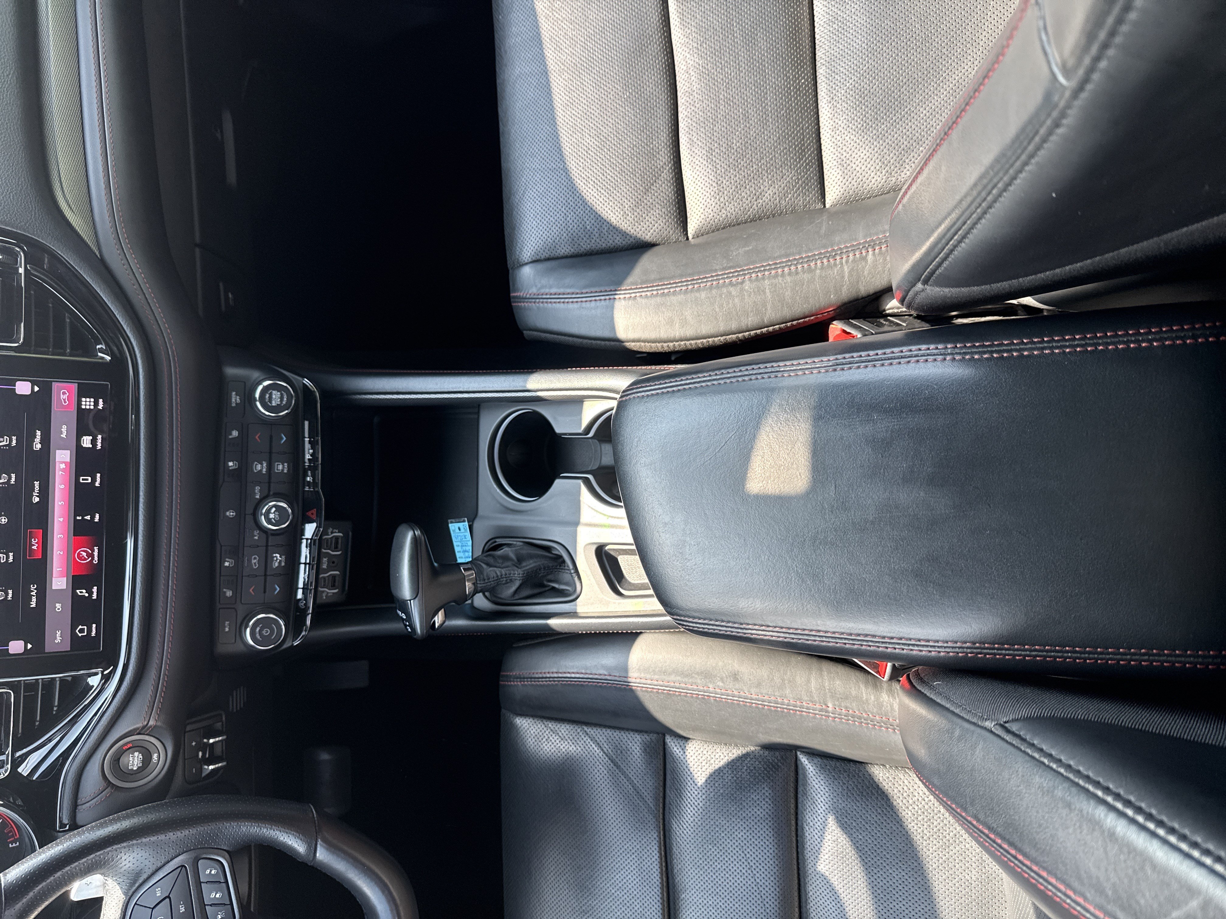 Used 2024 Dodge Durango GT AWD/4WD image 32