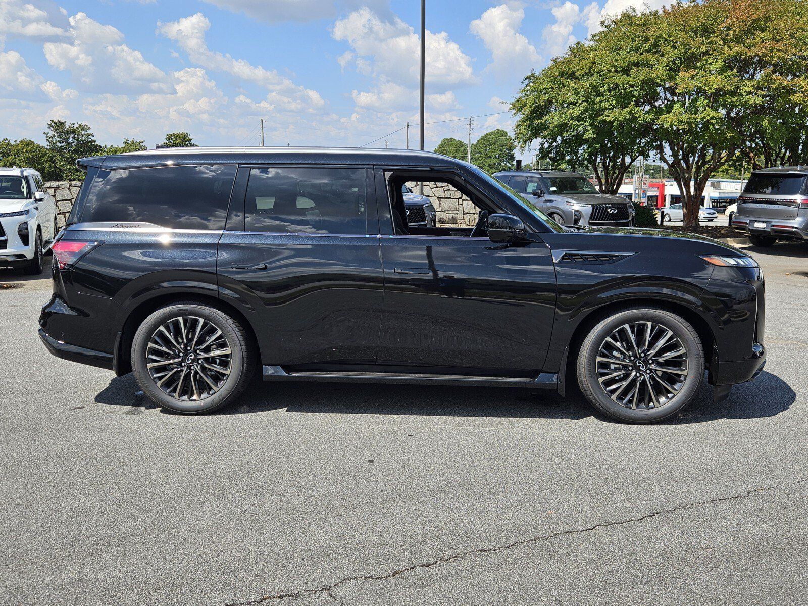 New 2027 INFINITI QX80 Autograph w/ Premium Cargo Package AWD/4WD image 5
