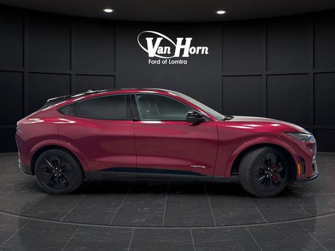 Used 2025 Ford Mustang Mach-E GT AWD/4WD image 8