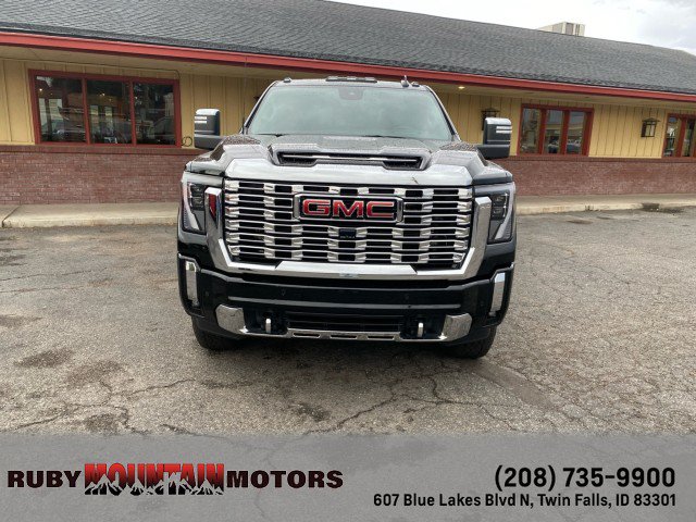 Used 2024 GMC Sierra 2500 Denali w/ Denali Reserve Package AWD/4WD image 2