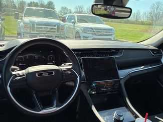 Used 2022 Jeep Grand Cherokee Laredo w/ Luxury Tech Group I video 2