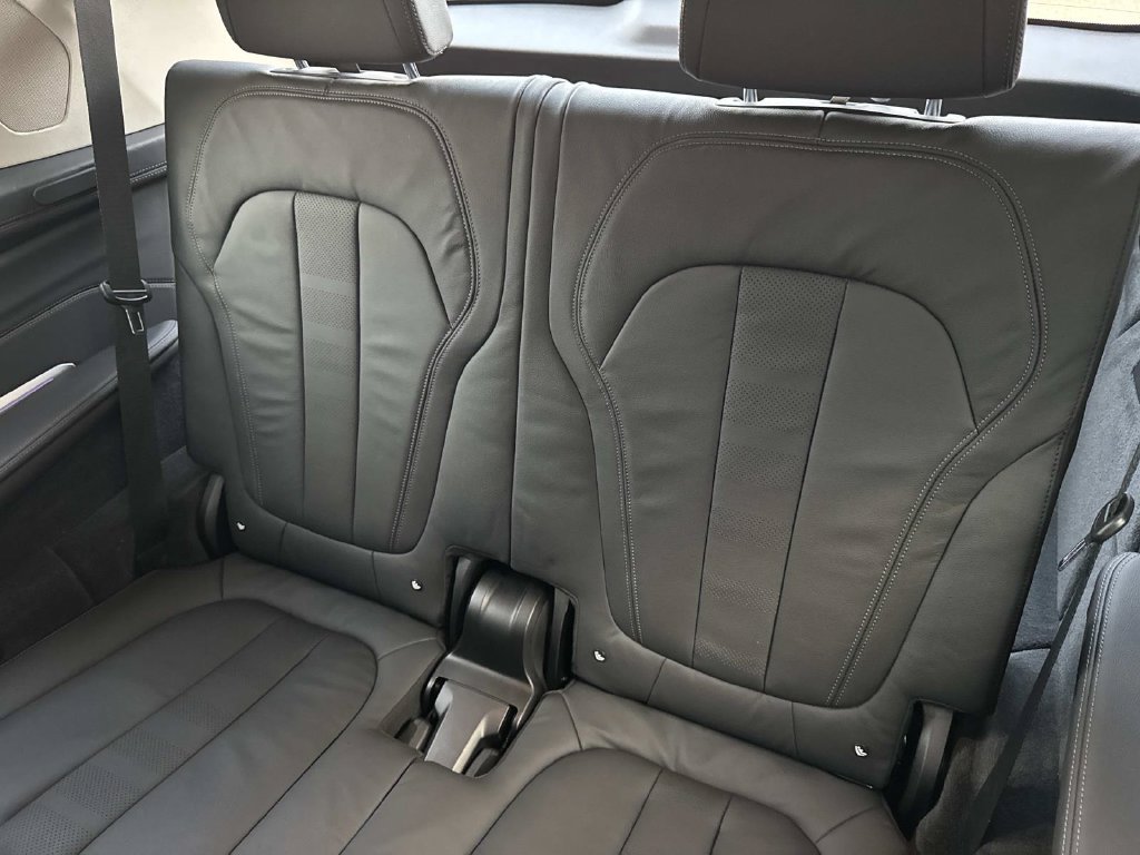Used 2019 BMW X7 xDrive40i w/ Premium Package AWD/4WD image 13