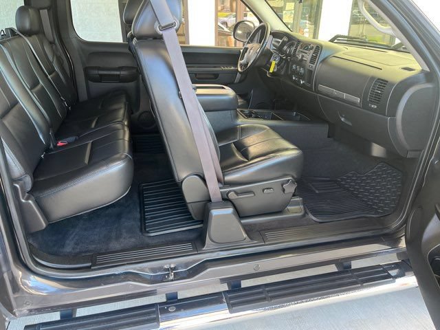Used 2010 GMC Sierra 1500 SLE w/ (PDW) Pro Sport Package RWD image 7