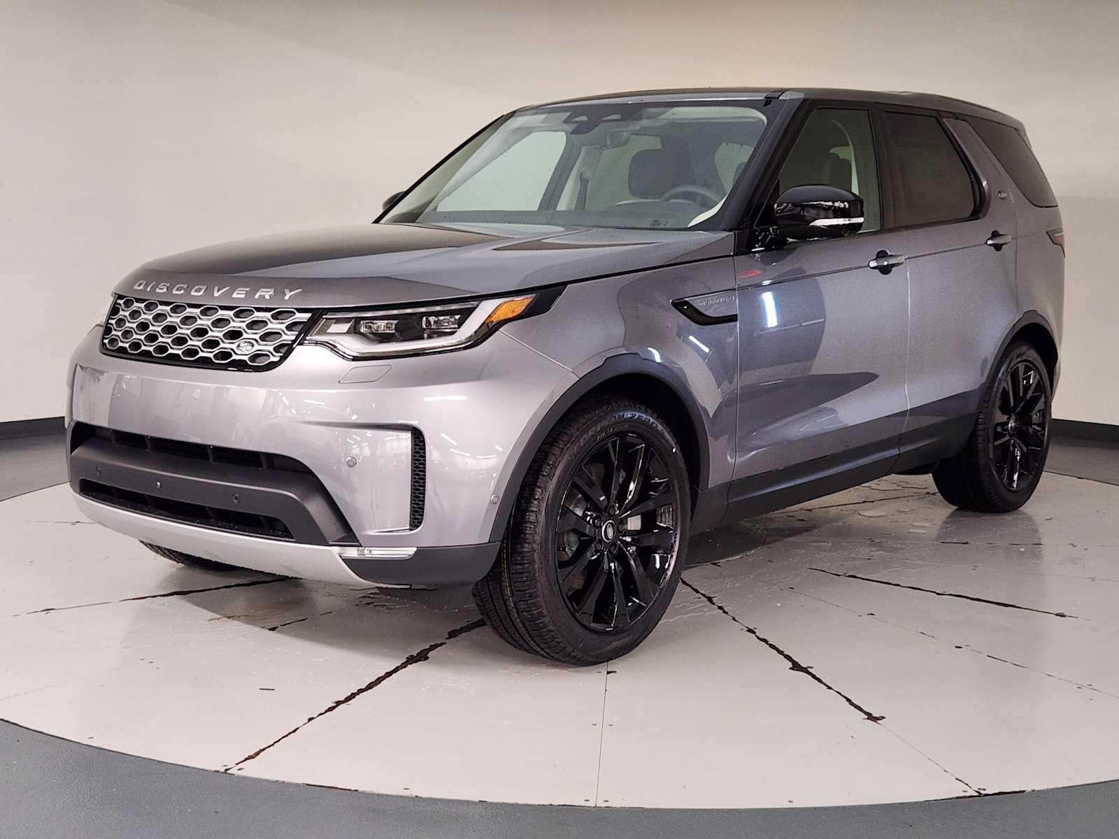 New 2026 Land Rover Discovery S AWD/4WD image 1