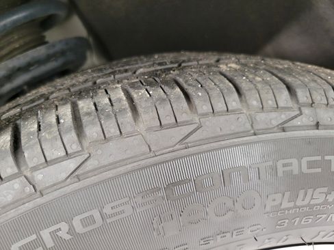 Used 2023 Chevrolet Traverse LT w/ LT Premium Package image 5