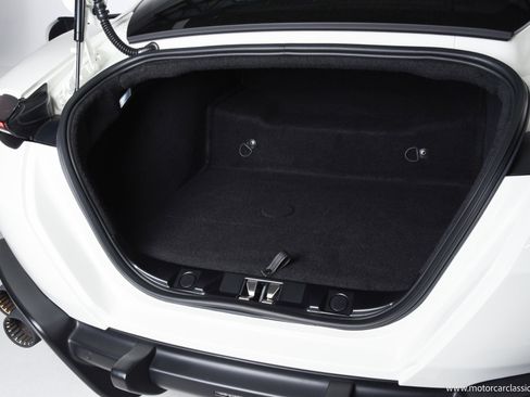 Used 2024 Ferrari Roma image 19