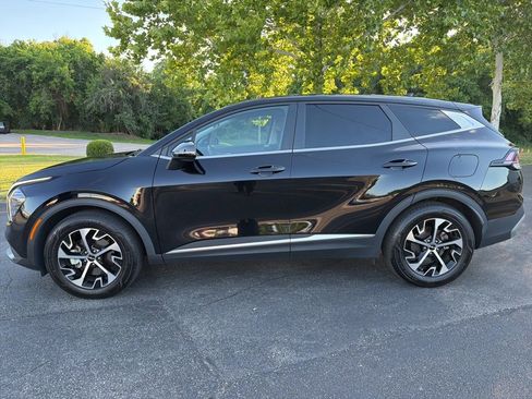 Used 2024 Kia Sportage EX FWD image 1