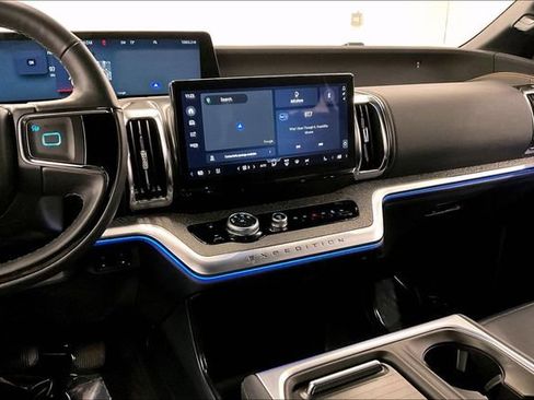 Used 2025 Ford Expedition Tremor AWD/4WD image 7