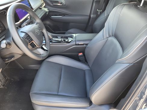 Certified 2025 Toyota Crown Limited w/ Advanced Technology Package image 16