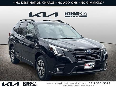 Used 2024 Subaru Forester Premium image 1