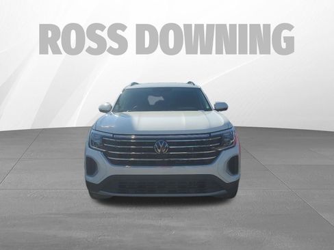 Used 2025 Volkswagen Atlas SE image 2