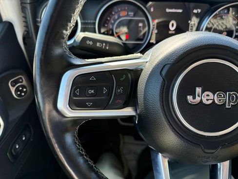 Used 2020 Jeep Wrangler Unlimited Sahara AWD/4WD image 22