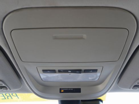 Used 2021 GMC Canyon Denali image 18