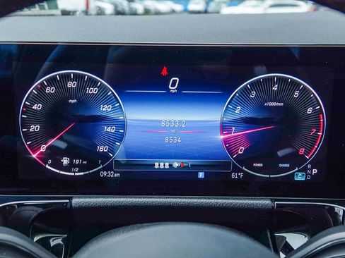 Certified 2025 Mercedes-Benz GLA 250 image 24