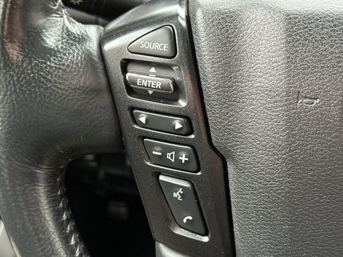 Used 2022 Nissan Frontier SV image 25