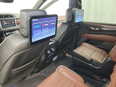 Used 2023 GMC Yukon Denali Ultimate AWD/4WD image 42