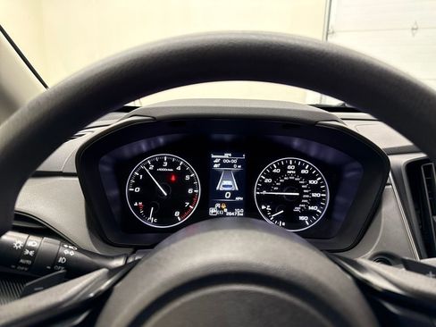 Used 2024 Subaru Crosstrek 2.0i Premium image 16