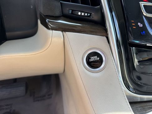 Used 2018 Cadillac Escalade Luxury AWD/4WD image 55