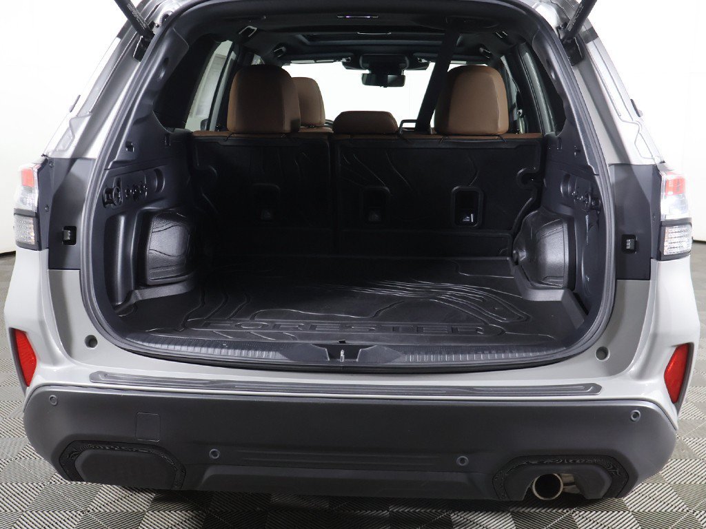 Used 2025 Subaru Forester Touring w/ Popular Package - Touring AWD/4WD image 19