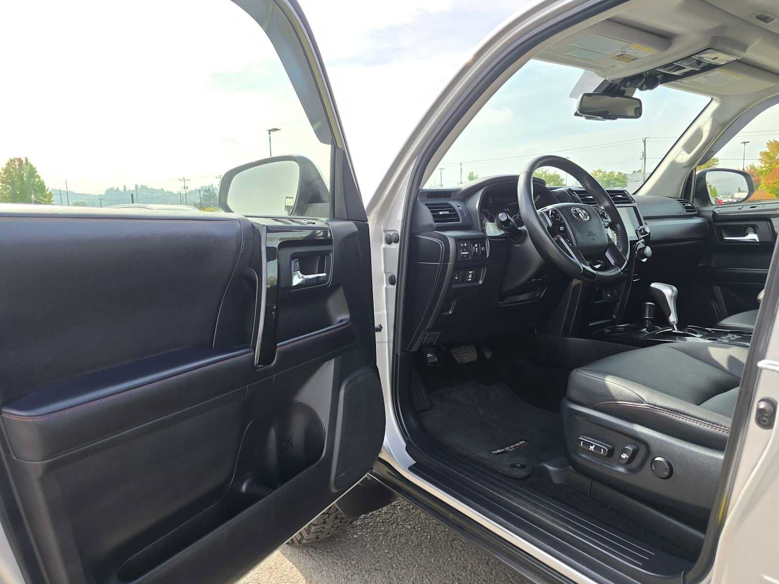 Certified 2021 Toyota 4Runner TRD Off-Road Premium w/ Moonroof Package AWD/4WD image 19