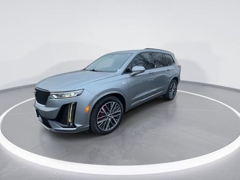 Used 2023 Cadillac XT6 Sport w/ Technology Package AWD/4WD image 4